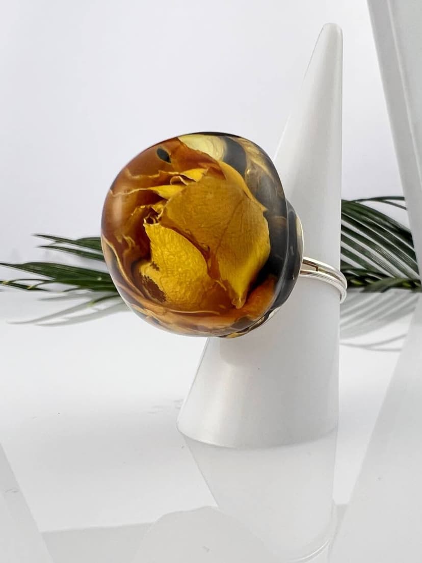 Кольцо с чайной розой